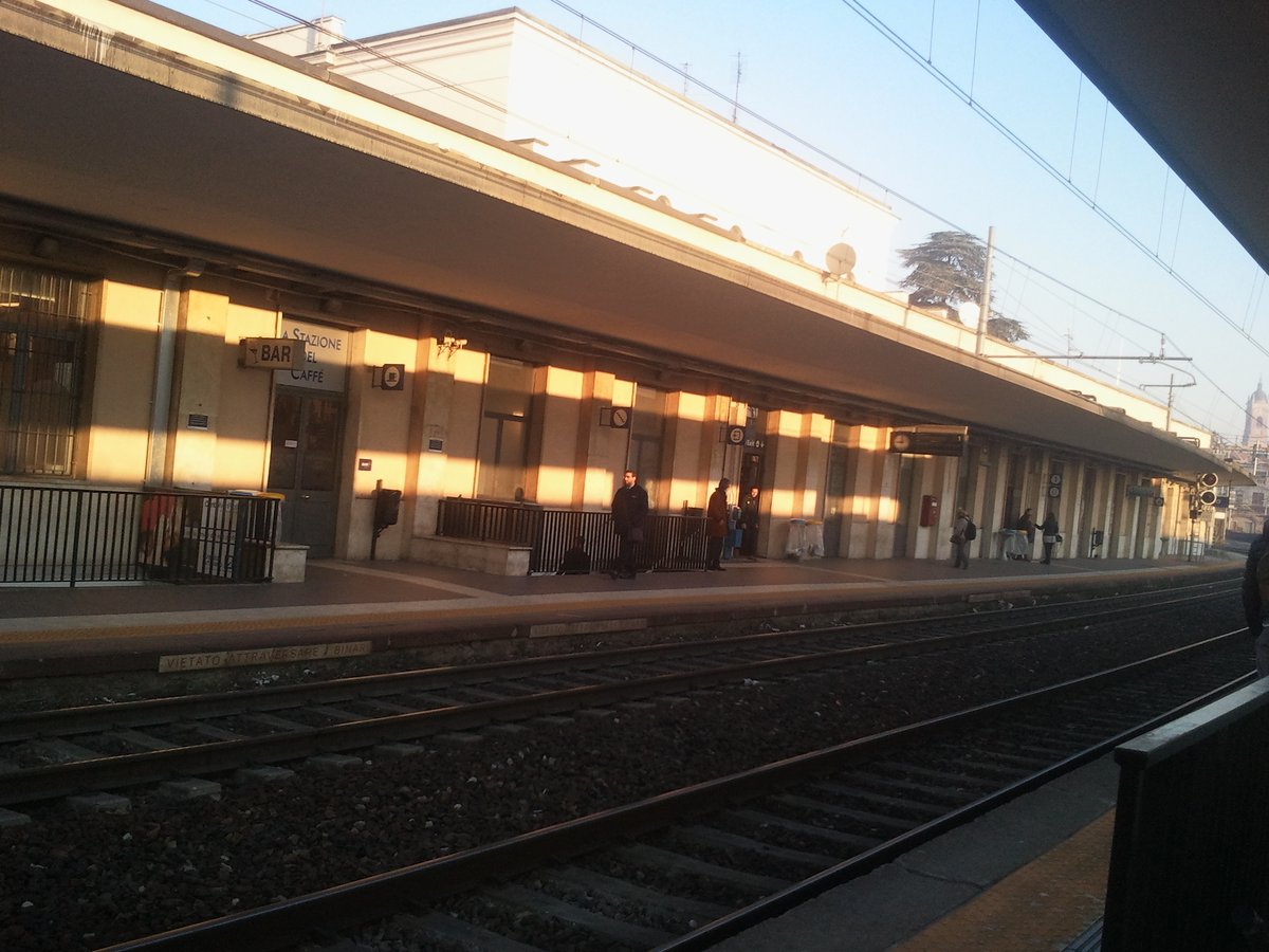 Binari 1 e 2 at Monza train station towards Lecco and Bergamo