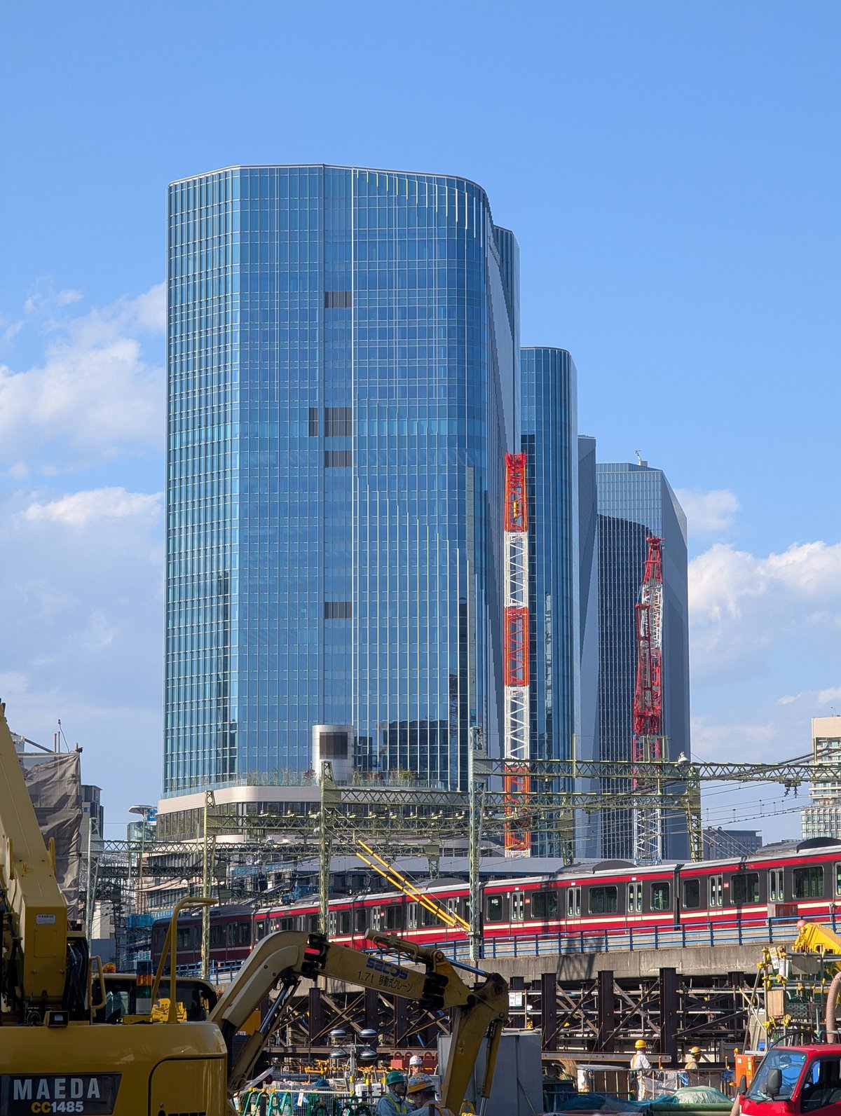 Construction site around Shinagawa at Takanawa Gateway City with cranes and building infrastructure