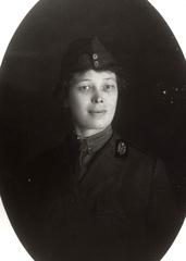 Nellie Barsness American physician in French military uniform 1918