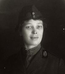 Nellie Barsness American physician in French military uniform 1918