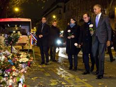 President Barack Obama with French President François Hollande and Paris Mayor Anne Hidalgo at Bataclan memorial in Paris