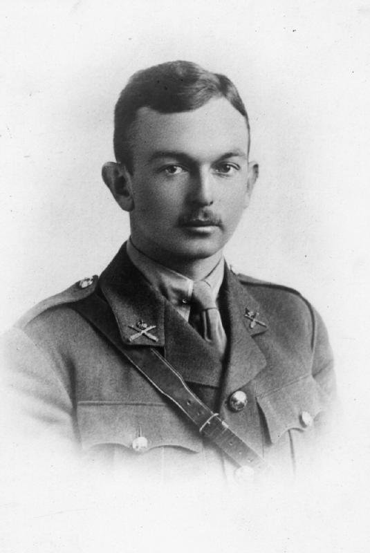 Portrait of Lieutenant Eric Light, 40 Battalion, Machine Gun Corps, World War I British officer