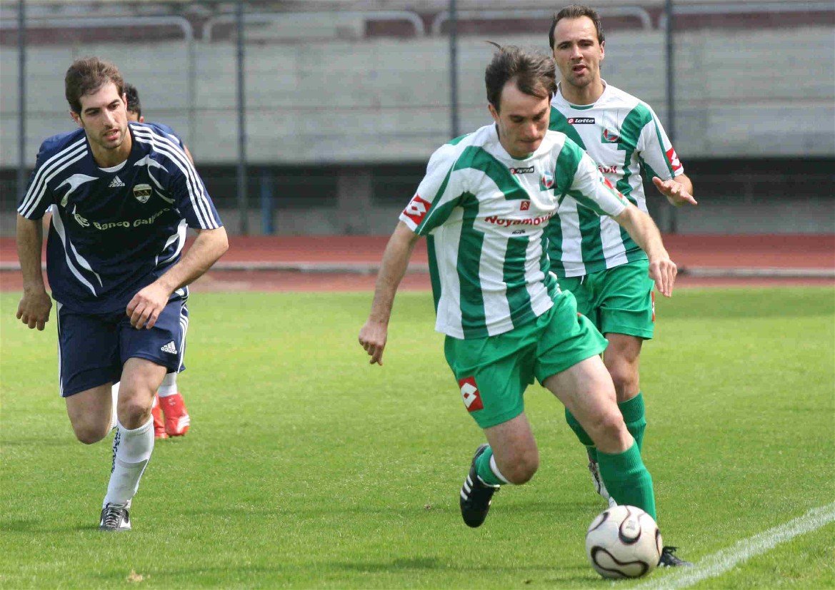 Football match between Ciudad de Santiago and Montañeros at Estadio de San Lázaro during the 2007-08 Third Division