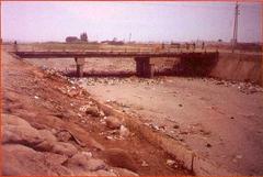 Bridge over the ICA River crossing the Panamerican Route downstream of ICA city Peru