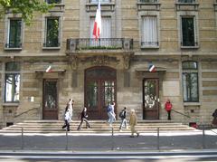 Entrance of Lycée du Parc in Lyon with classical architectural design