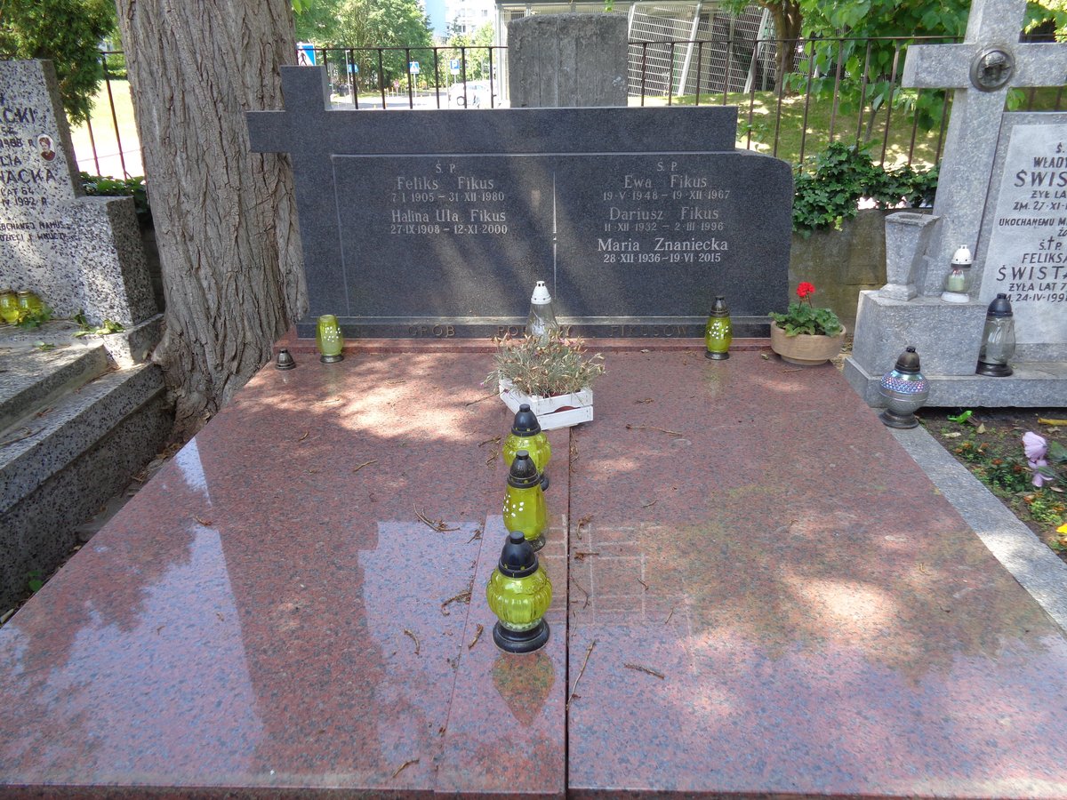 Family tomb of Dariusz and Feliks Fikus at Wałbrzyska Street cemetery