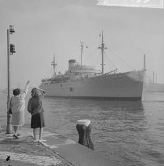 Empire State 4 American training ship for merchant navy moored at Stenen Hoofd in Amsterdam in 1964