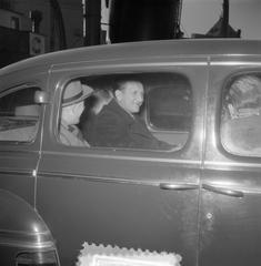 Lev Konstantinowitsj Pissarew, Russian Tass correspondent, escorted by police in Amsterdam before deportation in 1953