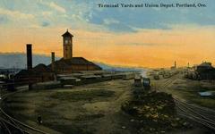 Historic railroad yards and Union Depot in Portland, Oregon, 1912