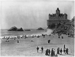 Historic Cliff House overlooking the ocean in San Francisco
