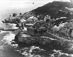 Cliff House Restaurant overlooking the sea at Seal Point, San Francisco, CA in 1956