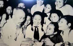 Ho Chi Minh interacting with children in the 1950s