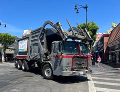 Garbage truck in Hollywood July 2022