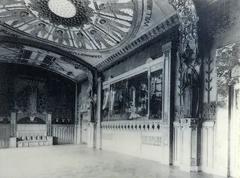 Interior view of the Pallenberg-Saal, an Art Nouveau room designed by Melchior Lechter between 1896 and 1900, originally in the Museum für Angewandte Kunst Köln, showcasing elaborate Jugendstil decoration