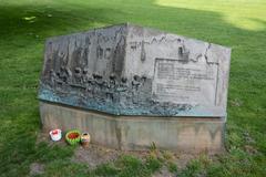 Trümmerfrauen memorial in Mannheim Germany depicting rubble women statue