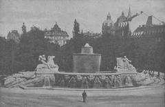 Wittelsbacher-Brunnen fountain by Adolf von Hildebrand at Lenbachplatz in Munich