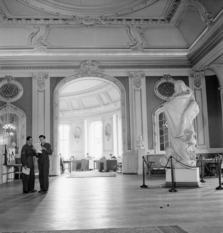 British Forces Broadcasting Service British radio station office with equipment in Hamburg 1945
