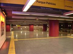 Upper lobby of Parque de los Patricios Station