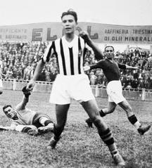 Felice Placido Borel II playing football for Juventus in the 1930s