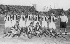 F.B.C. Juventus football team line-up at Campo Juventus in 1930-31 season