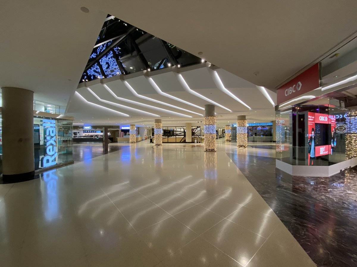 Underground Path in Toronto Commerce Court Basement