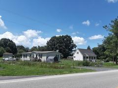 Various types of housing in Lyndhurst, Virginia including traditional and modern homes