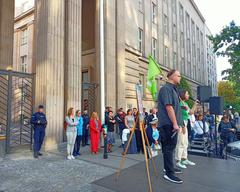 Protesters gathered at the gate of the Ministry of National Education in September 2022