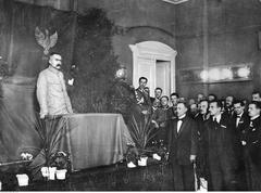 Marshal Józef Piłsudski delivering a lecture at Teatr Stary in Kraków about the early days of the Republic of Poland