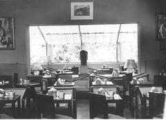 Interior view of Sztuka i Moda Café in Warsaw with artistic and fashionable ambiance (1937-1939)