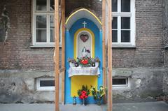 Mary chapel in the courtyard of the tenement at Mokotowska 65 in Warsaw