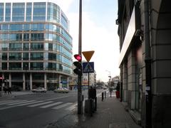 Piękna Street in Warsaw with historic buildings and cars