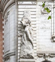 Facade of École supérieure des beaux-arts de Toulouse with allegory of sculpture sculpture by Leo Laporte-Blairsy
