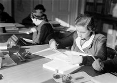 1938 photo of female administrative staff at the Naples Observatory in Italy