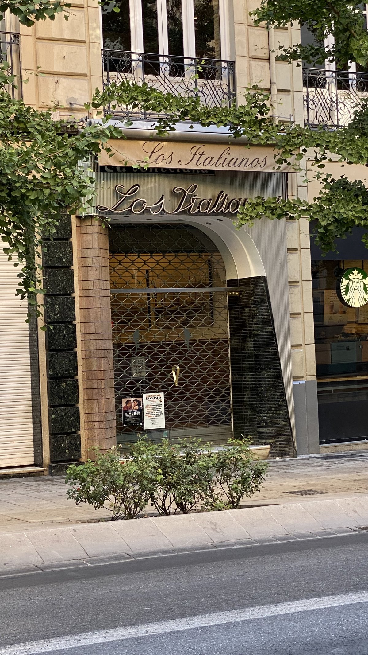 Photo of Helados Los Italianos ice cream shop in Granada Spain
